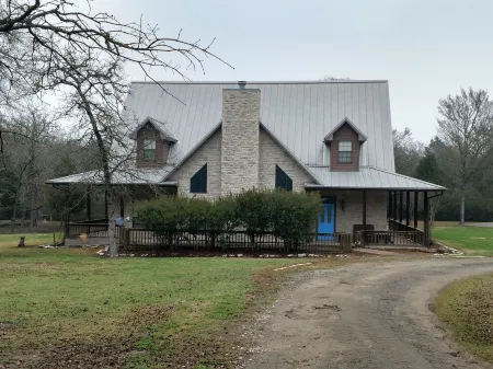 Landry Ranch Vacation Home - Close to the Franklin Ranch Baseball Complex!