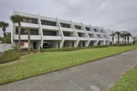 Ocean View Townhouse Hotels near Flagler Beach