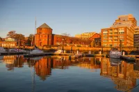 Houseboat in Boston Harbor Wifi A/C /Heat  Be rocked to sleep