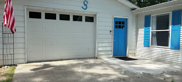 Sloanhouse, Centrally located with Houghton Lake views Hotels in Roscommon County