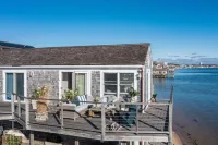 Breathtaking Waterfront Rental
