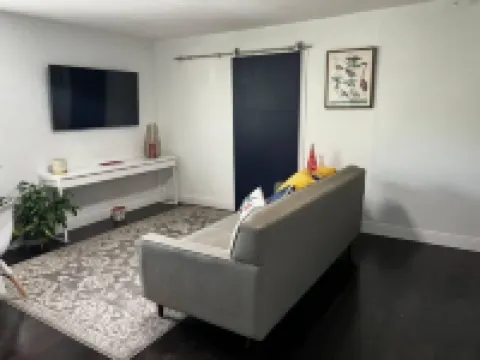 Spacious Apartment Central Located Hotels in Hialeah