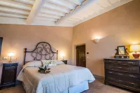 TYPICAL FARMHOUSE OF THE UMBRIAN COUNTRYSIDE