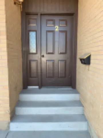 Temple Place #2 is a family friendly & convenient home located in town!