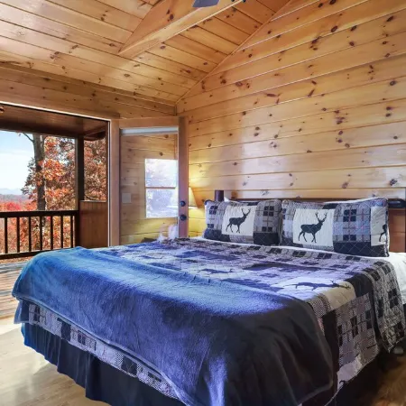 Mountain views~Near the River~Playground~Pet Friendly!