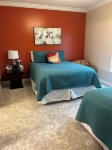 Auburn First Floor Condo. Walking Distance To Jordan Hare and Auburn Arena