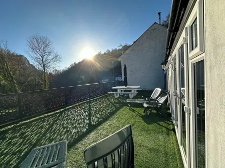 Delightful House in the Heart of the Matlocks! Отели рядом с достопримечательностью «Gulliver's Kingdom»