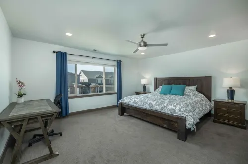 Large Townhome, Fenced Yard, 4 Miles to Downtown & MSU, A/C, Walking Trails 보즈먼 호텔