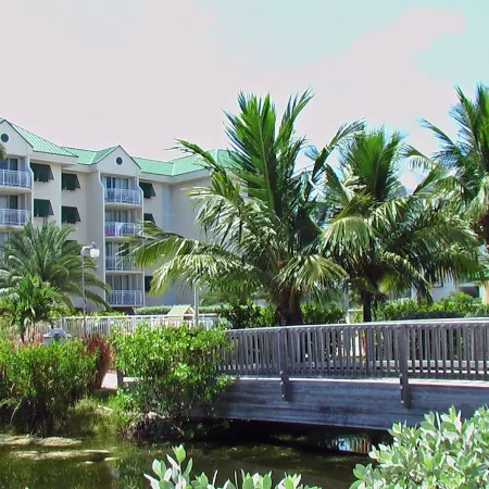 Key West Condo close to the Ocean. 1 mile to Smathers & 3 miles to Duval St.