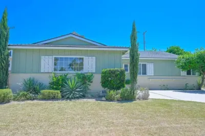 Family Fun in Fullerton 富勒頓鐵路運輸中心站附近的飯店