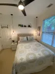 Pond View Retreat: Your Ultimate Athens Getaway Minutes To Sanford Stadium - balcony