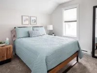 Beautifully Renovated 2 bedroom, 1 bath charmer Hotels in Frankfort