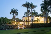 Grand Blanc Maison Ultra Luxury Villa in San Diego