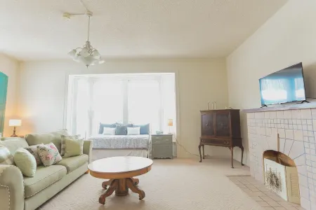 3 Bedroom Fully Equipped Apartment near Golf Courses