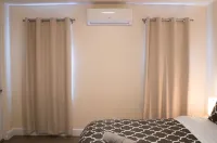 Private Bungalow - Quiet & Convenient in Pasadena