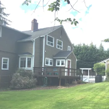 Spacious and charming home in a park-like setting