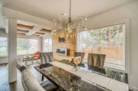 Modern 8 BR duplex in Tacoma! -Both sides included