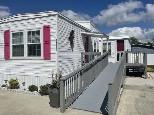 Little Cottage Near the Sea!