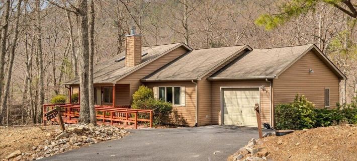Summer Fun Includes Free Outdoor Pool Hotels in Massanutten