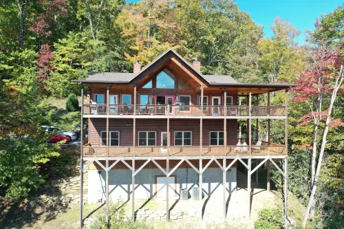 BREATHTAKING VIEWS! 4.2 ACRES PRIVACY, 3,800 FT ELEVATION, GATED, OWNER MANAGED