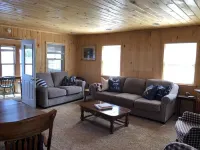 Waterfront 2 Br Cottage In Copper Harbor With Private Dock