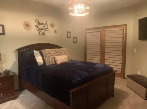 RARE Bridges Bay POOLSIDE condo with LAKE VIEW! - Sleeps 8