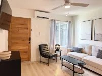 Updated 2-bedroom Apartment close to Hospitals. Located 1 mile from HWY 99.