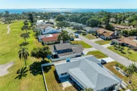{On IMG Golf Course! WAFFLE BAR/Pool/GameRoom/Beach Gear++ - Beach