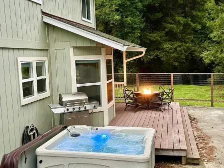 Spacious Sequoia Estate