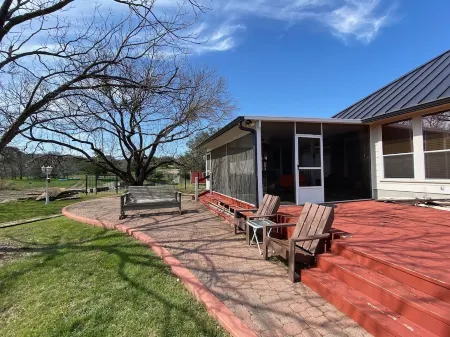 Lake Buchanan Cozy Cove