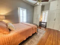 Savannah Slumbers Cottage - circa 1900 FIVE Bedroom on Savannah’s Isle of Hope