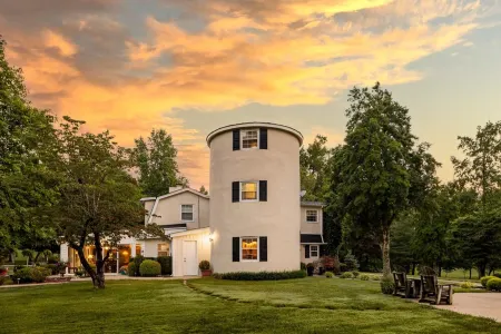 Bourbon Trail Estate on 22.5 Acres!