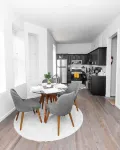 Gorgeous,  2- bedroom apartment walking distance to GWB!