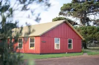 Farm House Accommodation Northern end of the Bay of Fires 5 mins from Mt Willian