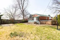 Bellsworth Bungalow Hotels in Mehlville