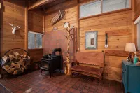 10 Star Retreat! Hot Tub/Bonus Room/Loft/AC/Sharc/Bikes & Fully Remodeled Fun!