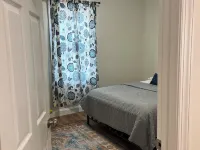 Sleeps 8! Foosball+Arcade, Private Courtyard, Parking, Washer+Dryer. Great Home! Hotels in Linglestown