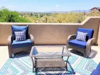 Beautiful Mountain Views and a spacious relaxing home in NW Tucson.