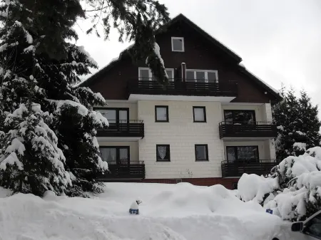 Renovated apartment near Wurmberg cable car, hiking trails and cross-country trails