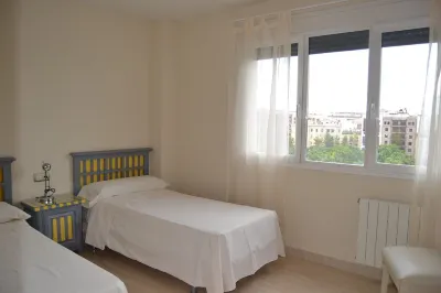 EXCLUSIVE APARTMENT / PENTHOUSE OF 165 M. IN THE CENTER-WIFI Hotels in North Vial