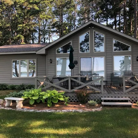 West Twin Lake 4 Season Home!