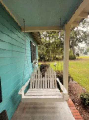 Creekside Country Cottage- minutes away from I-95 Hotels in Clarendon County