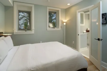 Luxury Condo 2br close to Metro & NIH Walter Rees/Sightseeing/Museums/Zoo/shops