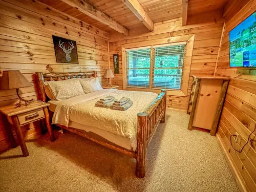 The Adaha Cabin Rustic&Cozy at Douglas Lake