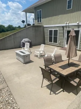 Bourbon Trail Pool Zone! HotTub! Pool Table! Ping Pong! Golden Tee! Big Yard!