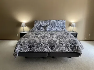 3,900 sq ft house with a big deck and a great view of the hills and canyon lake Hotels near Storybook Island