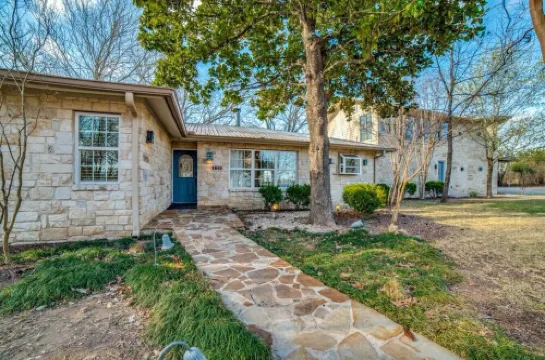 Wine Country Compound I Pool & Hot Tub I Club House and Casita!