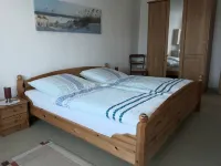 Quiet Non smoking apartment (approx 80sqm Located right on the edge.
