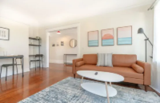 Walk to BART- SF in minutes & Off Street parking