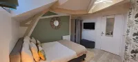 Charming Studio in Historic Residence, Notre Dame View - ห้องครัว